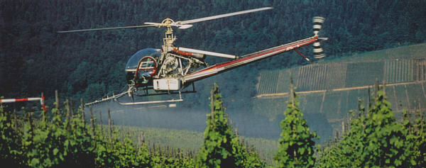 Hiller UH-12E im Sprheinsatz